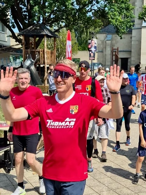 Tag 7 🏁 Endlich in der Kreisstadt, die 200 km sind geschafft - Danke für den wunderbaren Zieleinlauf nach Euskirchen! Das war großartig 😎
