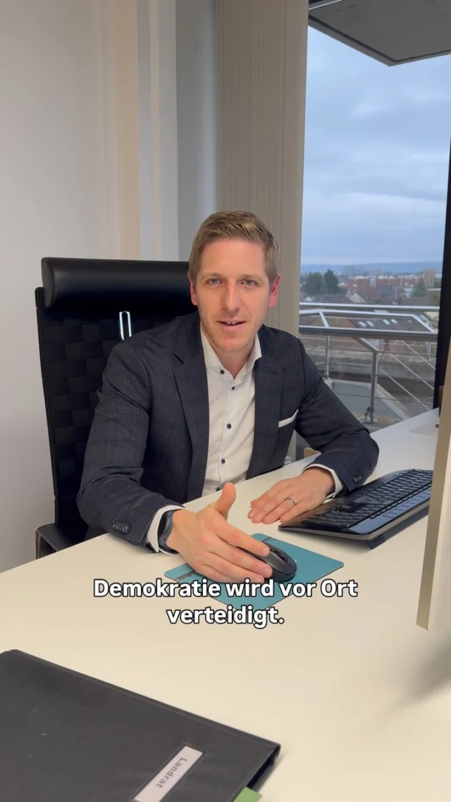 Bei den Fragen von Staatsmodernisierung, Digitalisierung und Bürokratieabbau geht’s um eine ganze Menge, nämlich um das Vertrauen in unsere Demokratie. 
Und ganz ehrlich: Wir müssen hier auf allen Ebenen deutlich besser werden. 
Bund und Länder haben heute in Berlin über Ansätze gesprochen. 
👉 Was wir vor Ort brauchen und woran es etwa bei Online-KfZ Zulassung oder Elterngeld oft scheitert, seht ihr im Video.