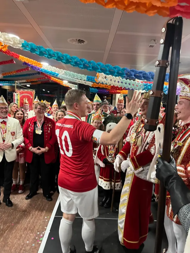 Kreishaus Alaaf ❤️🥳 Danke euch großartigen Tollitäten und den vielen fleißigen Helferinnen und Helfern für den den wunderbaren Tag!