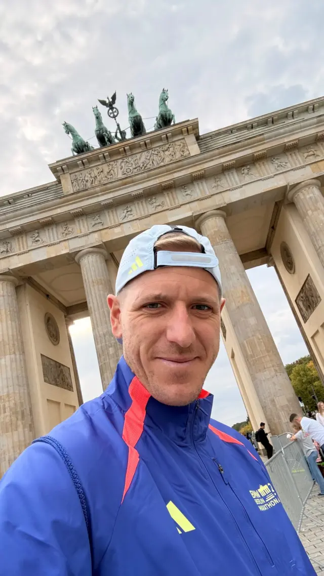 Road to Berlin Marathon 🏃‍♂️
Allein am Start stehen zu können, ist schon ein großes Privileg. Ich freu mich drauf - wünscht mir Glück 🍀❤️